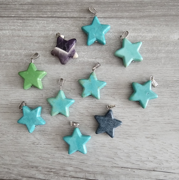 032 Star Charms- 10 pc - Picture 3 of 3